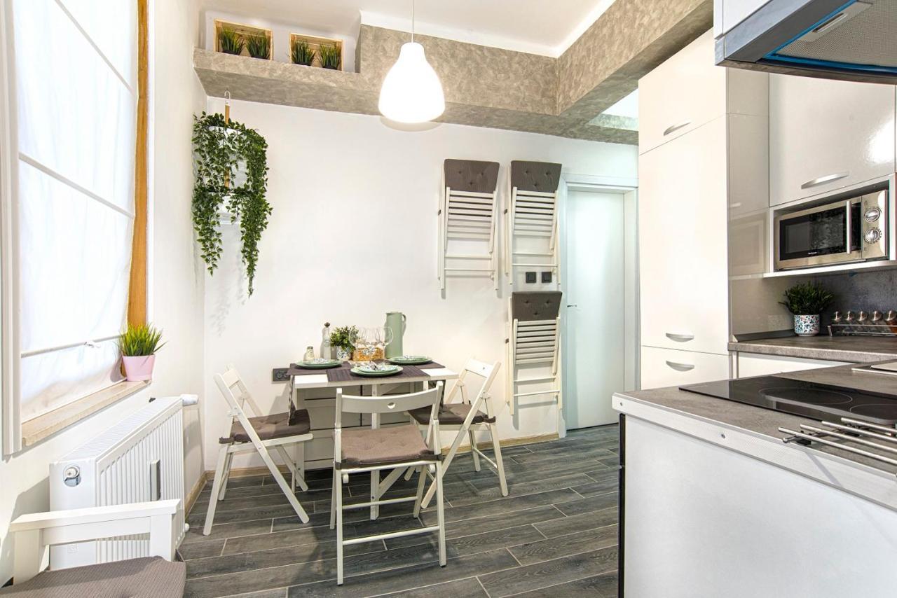 Ancient Serdica 2-Bedroom Apartment Sofia Bagian luar foto